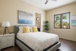Bedroom 2 - Queen bed
