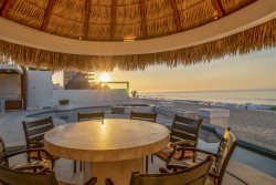 Casablanca de Cabo- An amazing contemporary beachfront vacation rental in Los Cabos