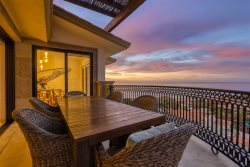 Casa de los Vientos - 3 bdrm penthouse with breathtaking Ocean views!