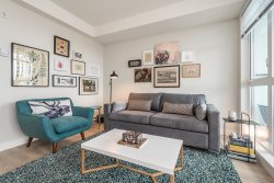 Trendy and Bright 1 BR Condo in Historic Chinatown