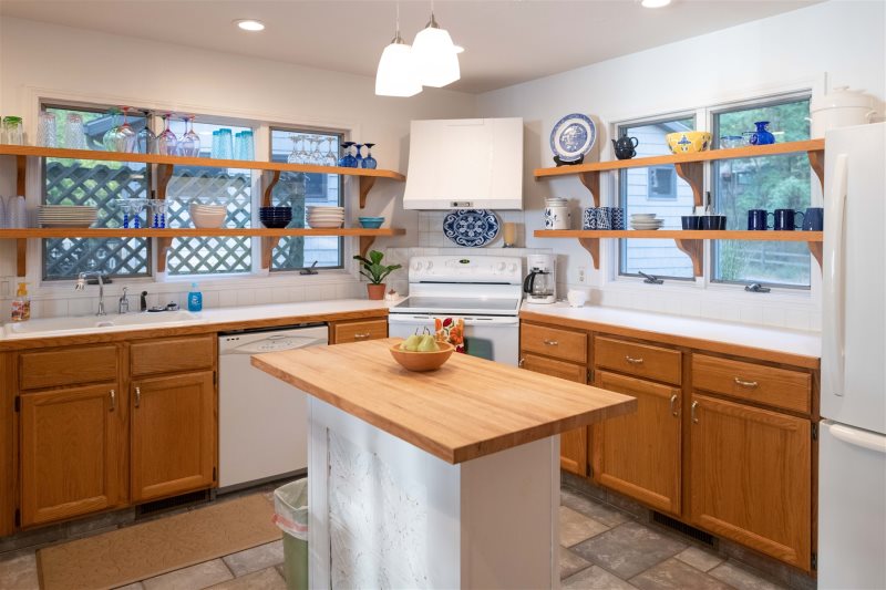 Macatawa Hills Cottage With Beach Access