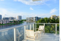 HYDE BEACH HOUSE - Amazing Bay Views - Unit 302