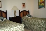 Guest bedroom with twins that can be converted to a queen bed