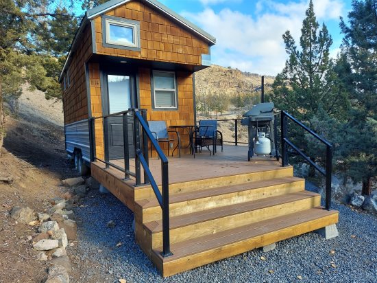 Luxury Tiny Home Rentals | Lake Simtustus Resort & Marina