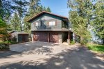 Lakeshore Landing - Exquisite Waterfront Luxury Home - Book Now.