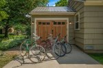 Beach cruisers come with this home rental