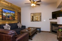 Riverside condo. 4-minute walk to downtown Estes Park. Pool & hot tub just steps away. 