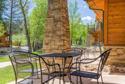 Riverside condo,  Onsite pool & hot tub just steps away.