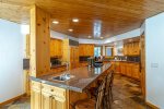 Fully Equipped Kitchen Counter Seating for 4