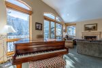 Grand Piano 