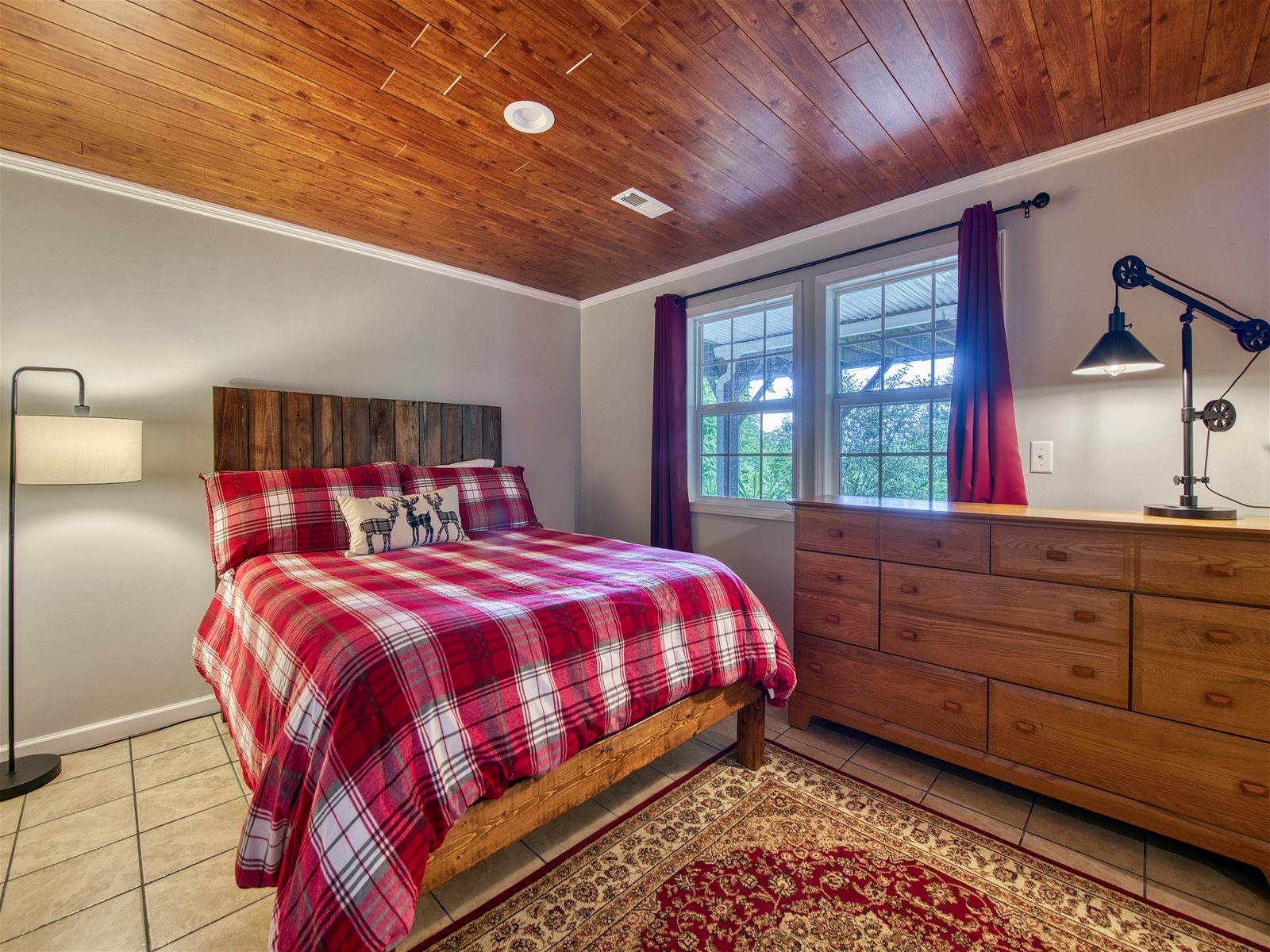 Sunburst Realty Rentals Waynesville Valley and Lake Junaluska