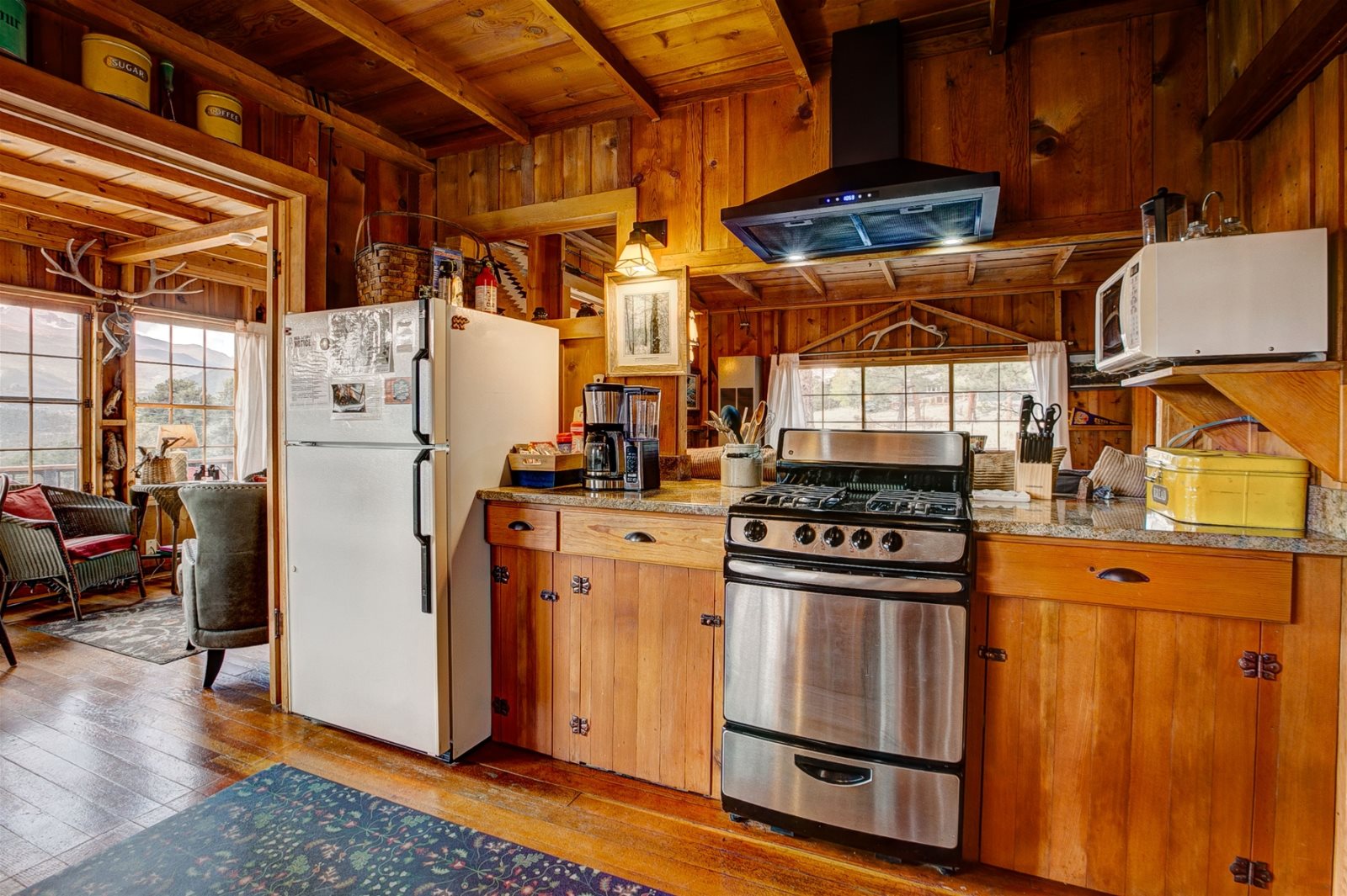 Estes Park Property Management Larkspur Retreat