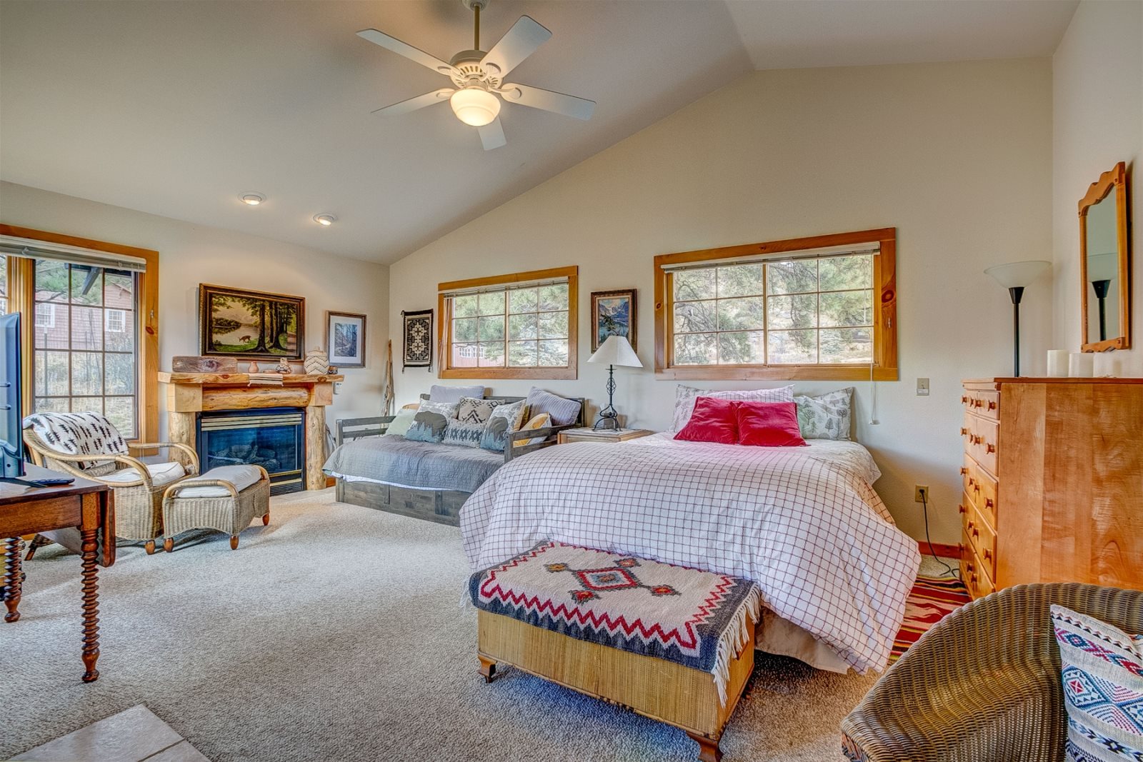 Estes Park Property Management Larkspur Retreat