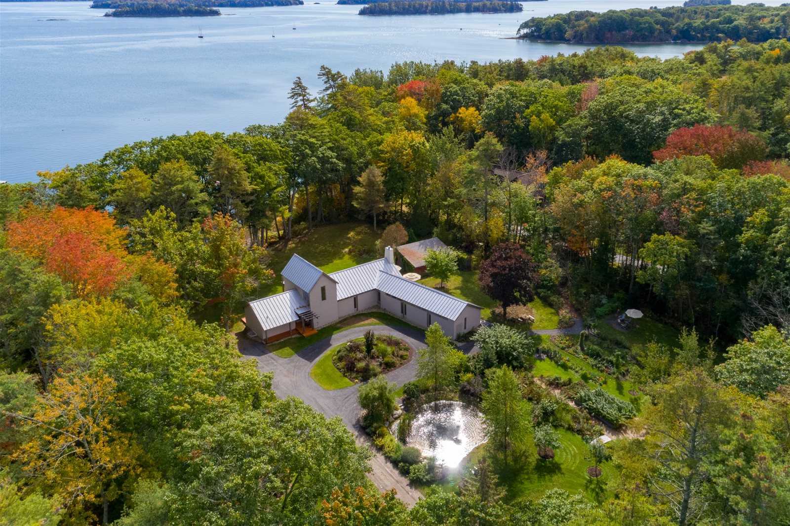 101 Lower Flying Point Road Home for Rent in Freeport Maine