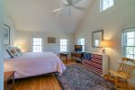 King bedroom with en-suite shared bath