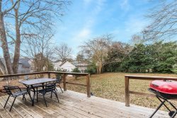 2B/1B W/ Lrg fenced-in backyard