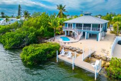 Newfound Paradise: Open water pool home on Ramrod Key