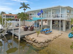 Coastal Paradise: Canalfront home on Ramrod Key