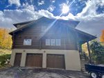 Welcome to Mountain Retreat! Mt. Crested Butte .Private parking, Garage, Hot Tub, Walk to the Slopes!