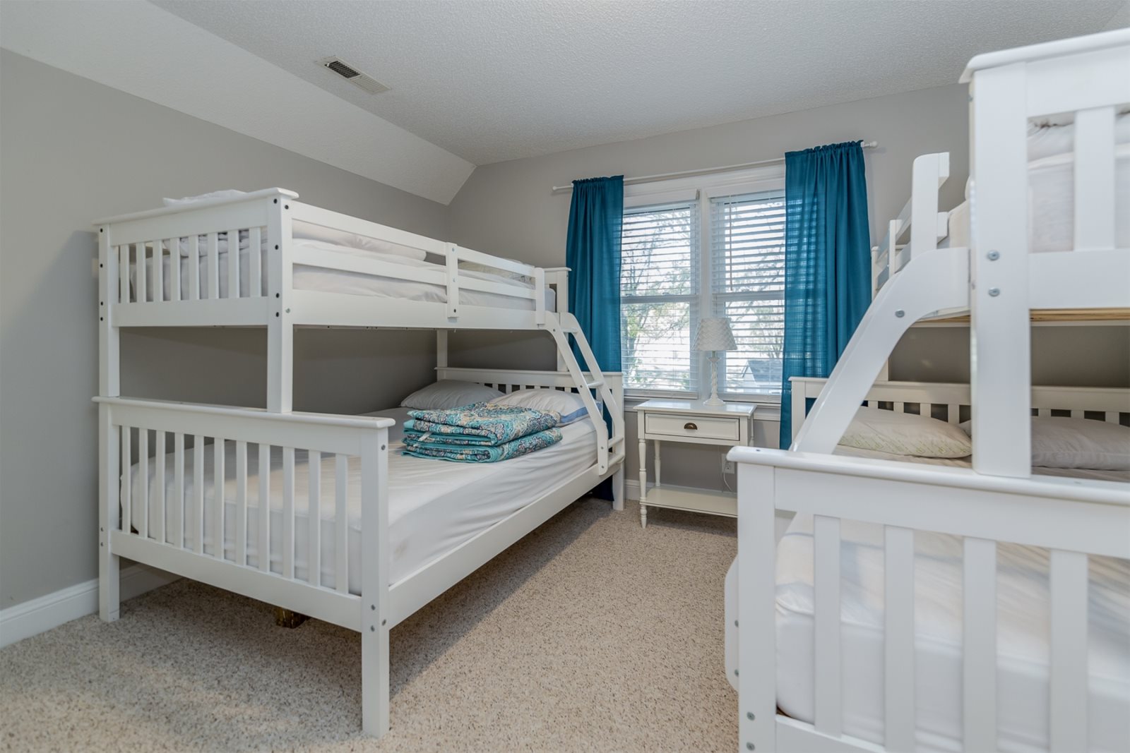 Lake Gaston Vacation Rentals Blue PointeVacation Rentals Lake