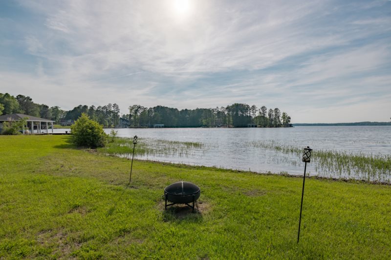 Lake Gaston Vacation Rentals Blue PointeVacation Rentals Lake