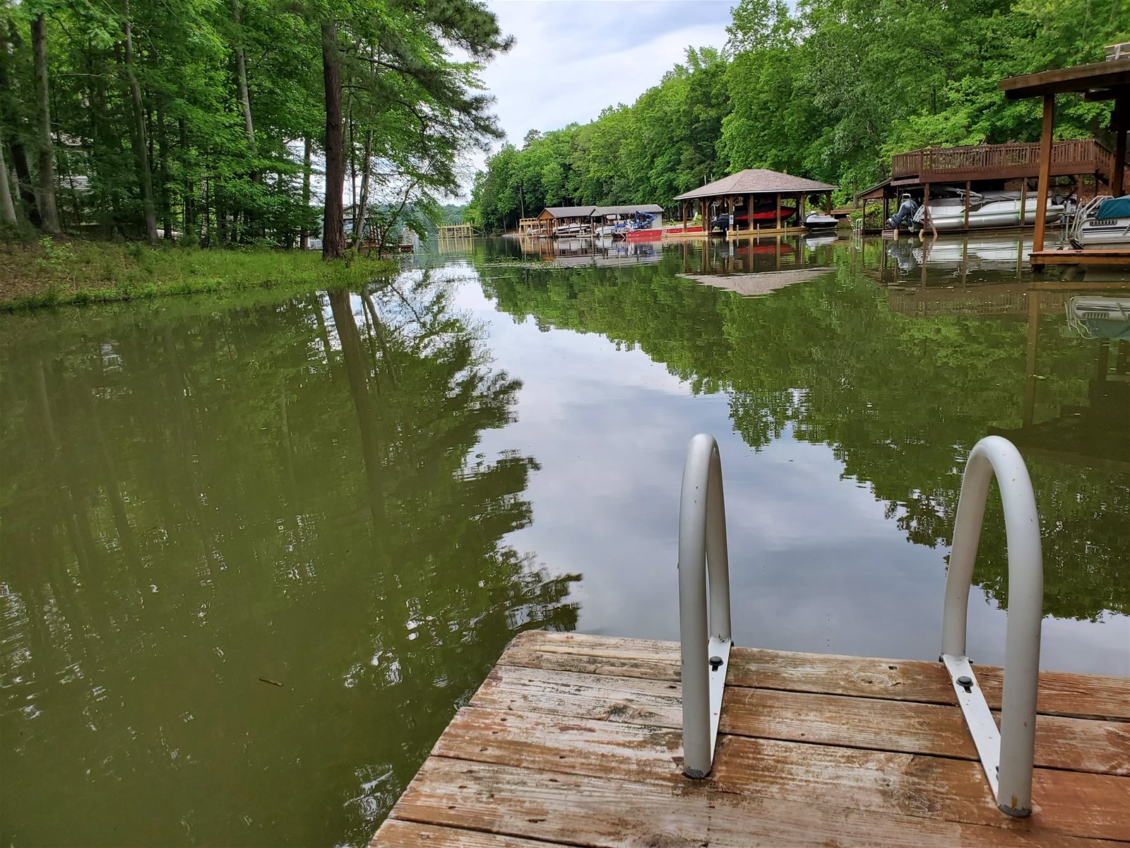 Lake Gaston Vacation Rentals Hook Wine SinkerVacation Rentals Lake