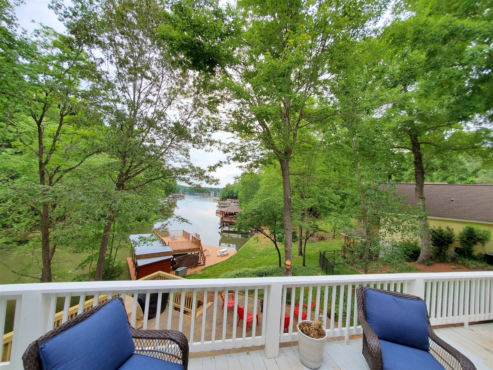 Lake Gaston Vacation Rentals Hook Wine SinkerVacation Rentals Lake