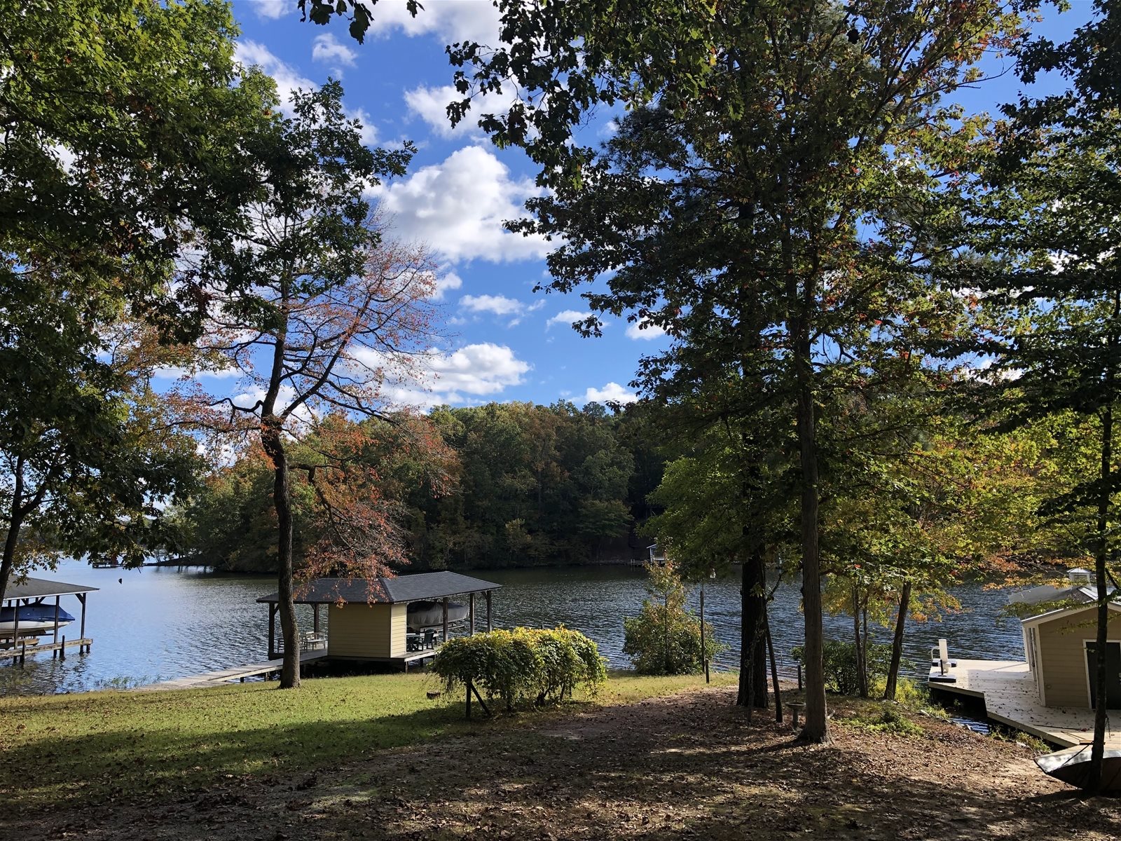 Lake Gaston Vacation Rentals |Sunny Sylvan Hideaway| Vacation Rentals ...