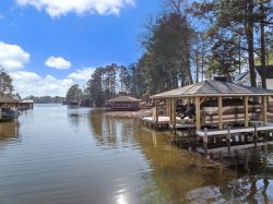 Lizard Creek Retreat | Pet-Friendly | New Boathouse