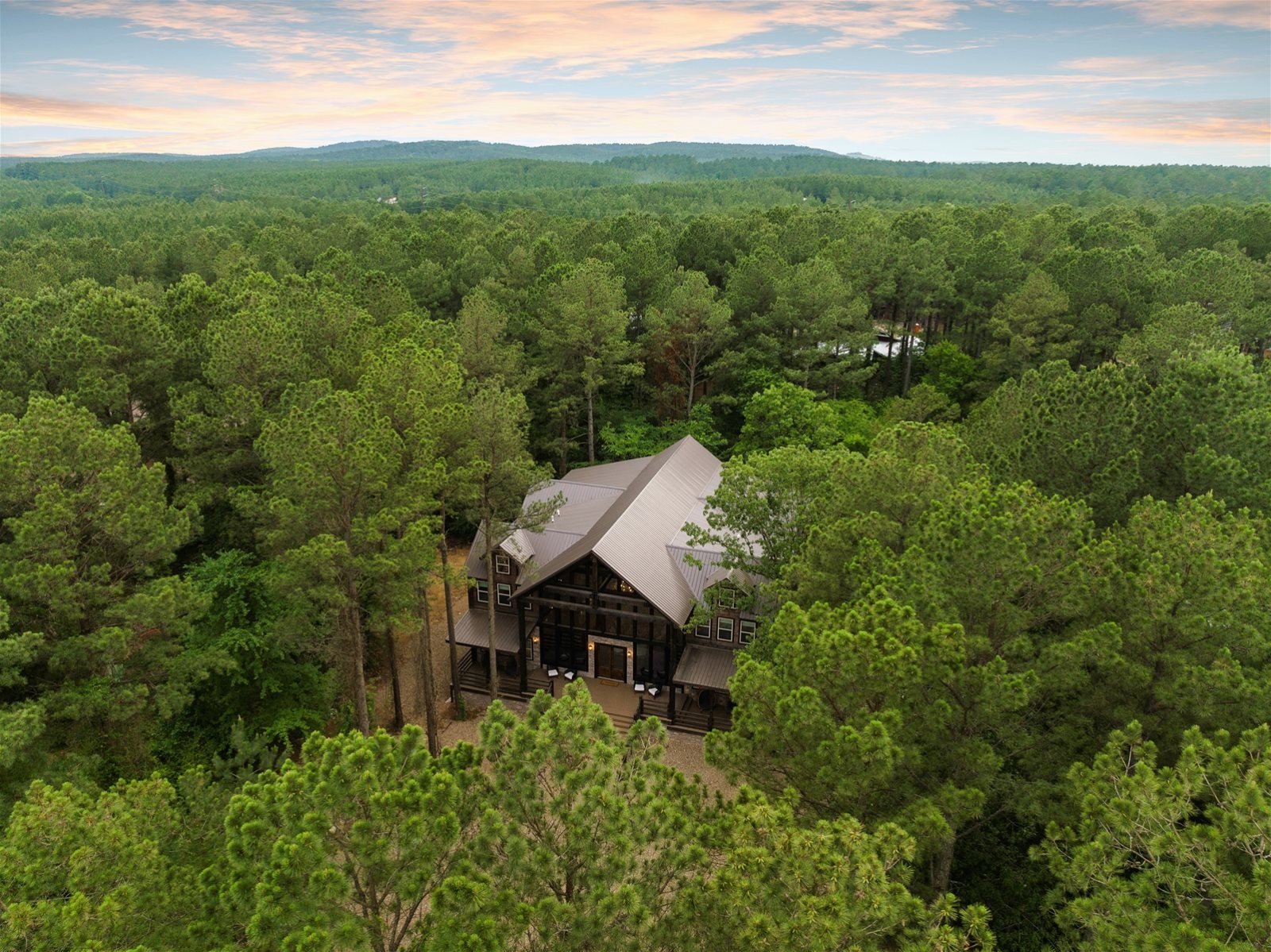 Grand Adventure Cabin|Broken Bow|Oklahoma|Sweetwater Vacation Rentals