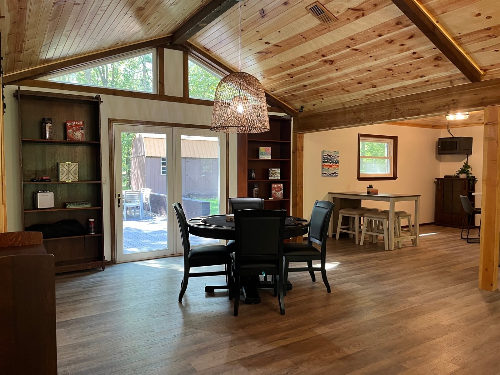 Soho Loft Ultra Luxury CabinHochatown/Broken BowBeavers Bend Lake/OklahomaSweetwater Cabins