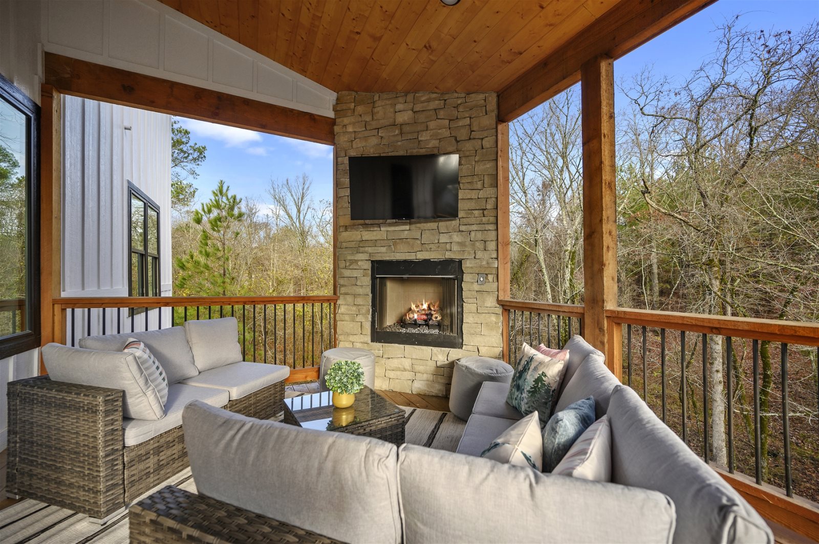 Glamping CreeksideBroken BowOklahomaSweetwater Vacation Rentals