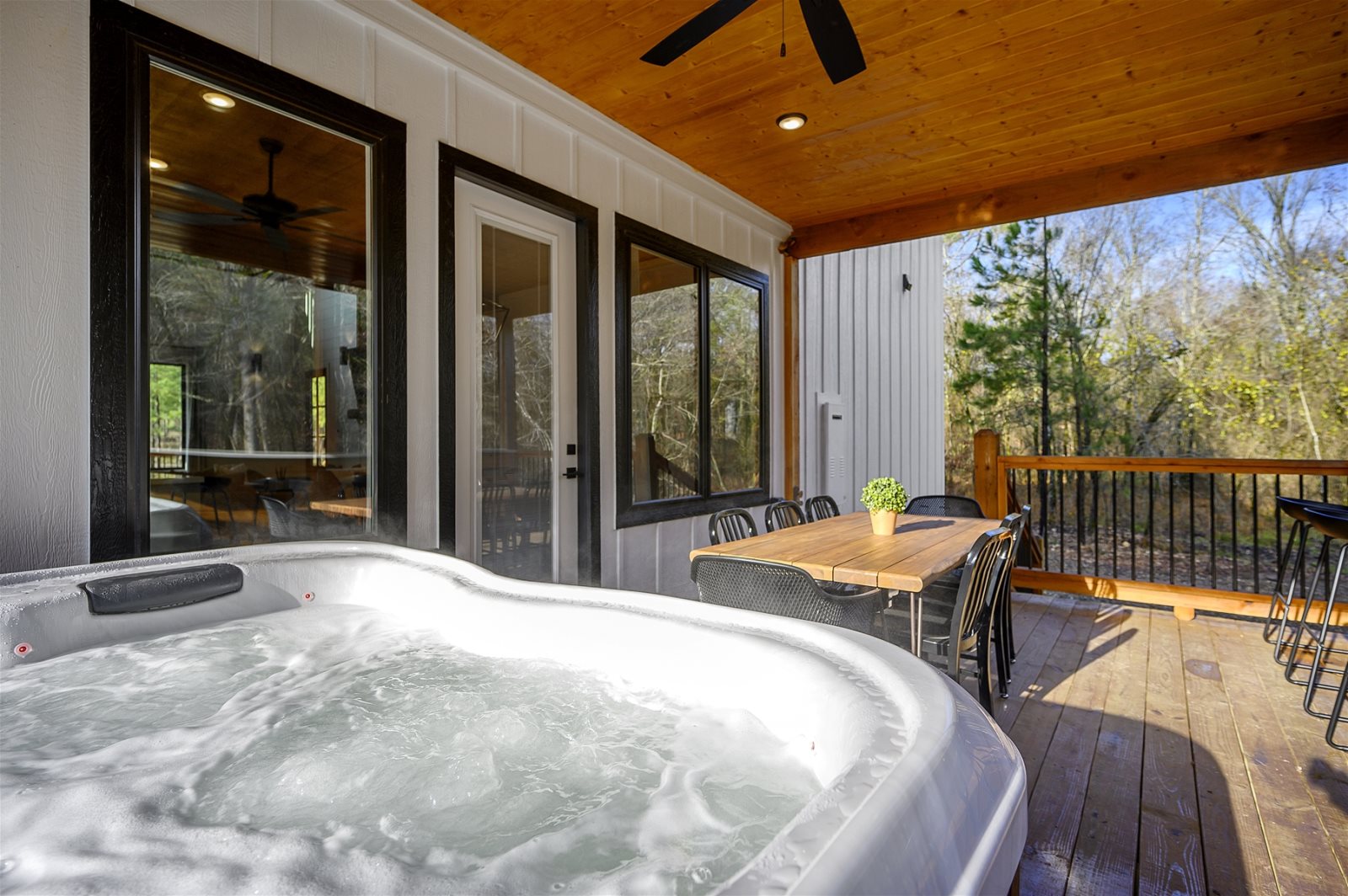 Glamping CreeksideBroken BowOklahomaSweetwater Vacation Rentals