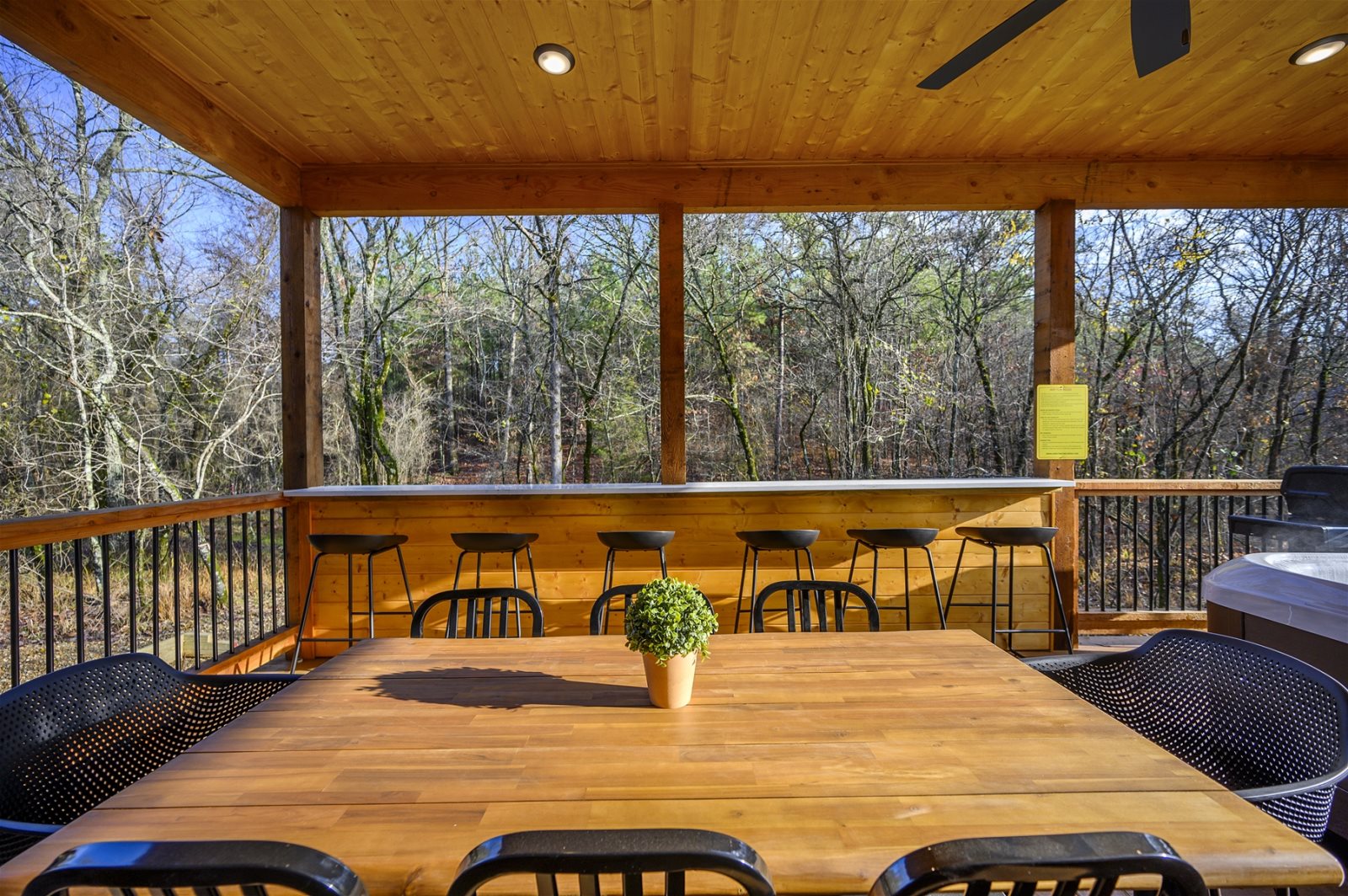 Glamping CreeksideBroken BowOklahomaSweetwater Vacation Rentals