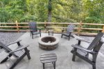 Beautiful Premier Cottage-3 bedroom with new hot tub and fire pit located just a short drive to downtown Helen