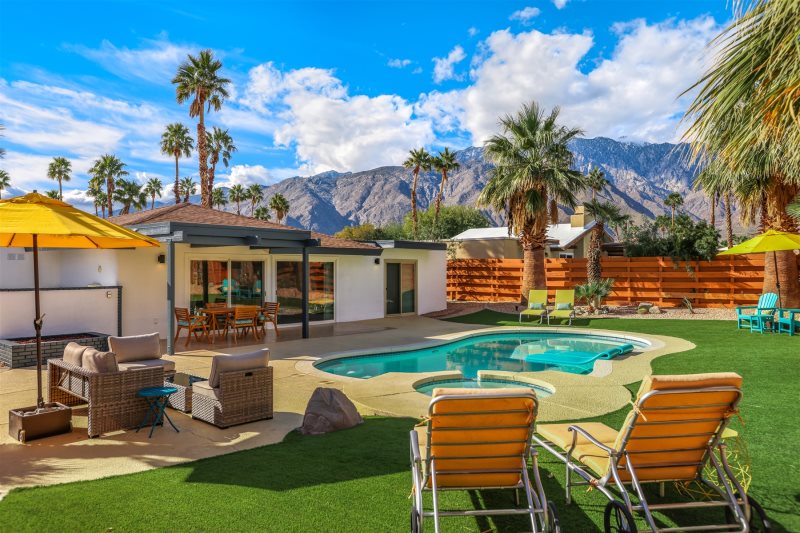 Palm Springs Luxurious Party Decor & Rentals All-Inclusive Setup
