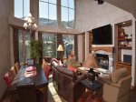Elkhorn Lodge, 4 Bedroom + Den, SKI IN/SKI OUT, Pool & Hot Tub!
