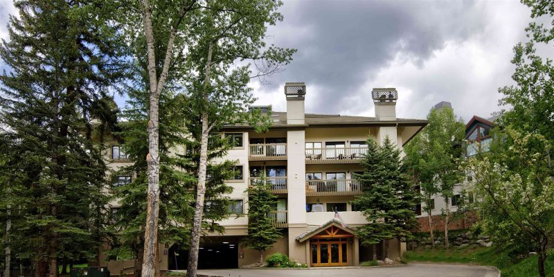 Townsend Place B106 1 Bedroom 2 Bath Ski In Ski Out Mountain Views Community Hot Tub Sleeps 4 Steps Away From Beaver Creek Hardwood Floors Throughout Wood Burning Fireplace Washer Dryer Balcony q Parking Spot Don T Townsend Place B106 1 Bedroom 2 Bath Ski In Ski Out Mountain Views Community Hot Tub Sleeps 4 Steps Away From Beaver Creek Hardwood Floors Throughout Wood Burning Fireplace Washer Dryer Balcony q Parking Spot Don T