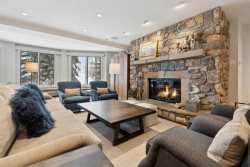 Mc Coy Peak 303, 4 Bedroom/4.5 Bath, SKI IN/SKI OUT, Mountain Views! Highlands Pool & Hot Tubs!