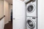Broad Marsh 112E Full Size Washer and Dryer