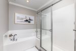 Sunset Island 37 Fountain Drive West, Unit 3E Master Bathroom