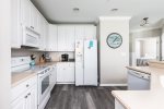 Sunset Island 37 Fountain Drive West, Unit 3E Kitchen