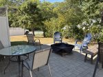 Fire pit & outdoor seating