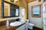 QUEEN SUITE w/PRIVATE BATHRM & SOAKER TUB/SHOWER COMBO