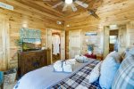 LOFT MASTER SUITE w/LUXURY BATHROBES