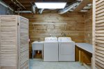 PARTITIONED LAUNDRY UNITS & WASH TUB