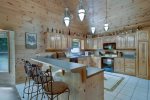 KITCHEN & BREAKFAST BAR