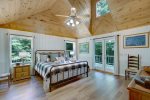 MAIN LVL KING SUITE w/ENSUITE BATHRM