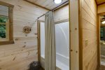 MAIN LVL KING SOAKING TUB/SHOWER COMBO