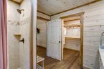 LOFT MSTER KING STEP-IN SHOWER